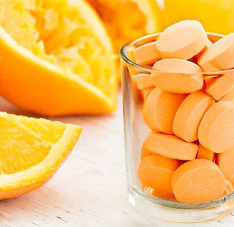 ویتامین C چه کاری انجام می دهد؟